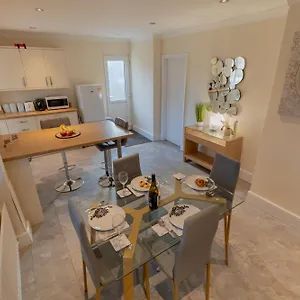 Holiday home Og Retreat Home- Contractor And Family Friendly- Free Wi-fi, Free Parking, Thornaby on Tees